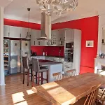 شقة T3 ,100m2, Centre Ville, Classe 3 Etoiles *