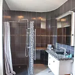 T3 ,100m2, Centre Ville, Classe 3 Etoiles إيكس ليه با