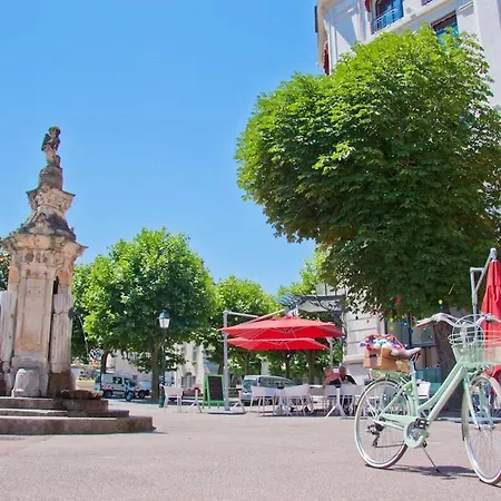 T3 ,100m2, Centre Ville, Classé 3 étoiles *