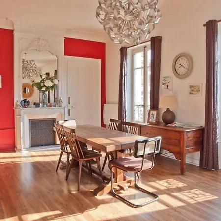 아파트 T3 ,100m2, Centre Ville, Classe 3 Etoiles *