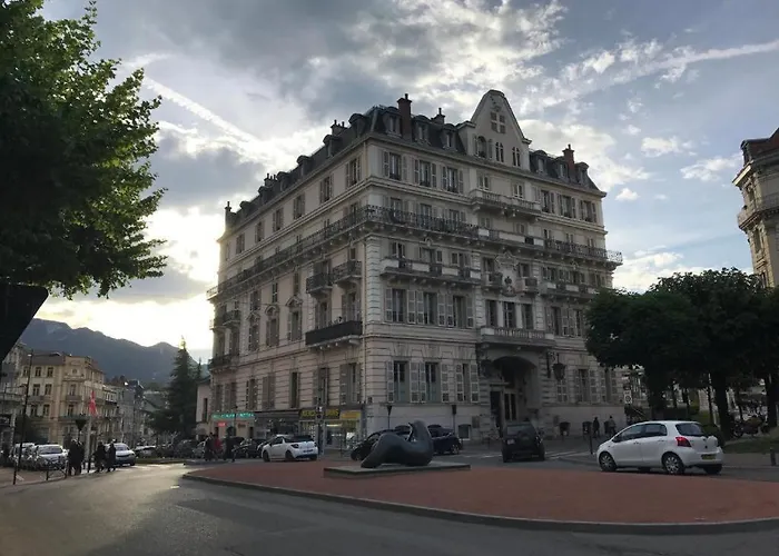 T3 ,100m2, Centre Ville, Classe 3 Etoiles * Aix-les-Bains