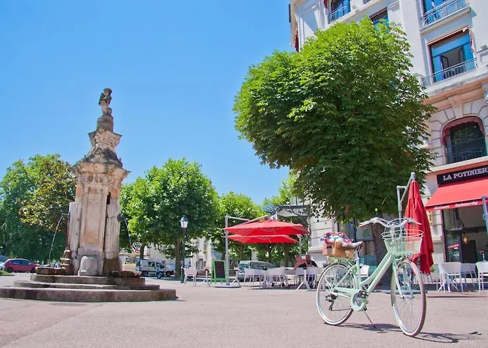 T3 ,100m2, Centre Ville, Classe 3 Etoiles *