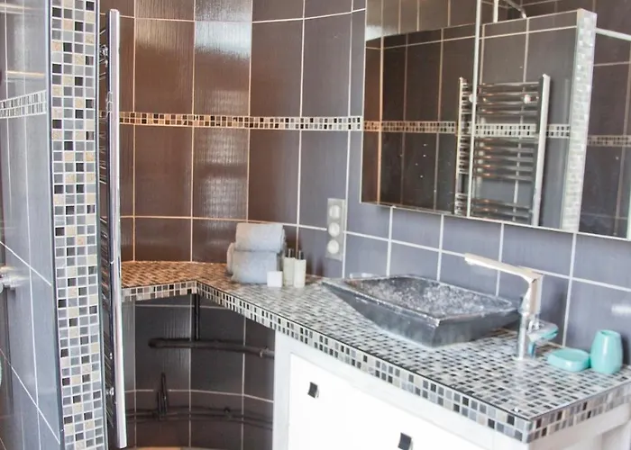 Apartment T3 ,100m2, Centre Ville, Classe 3 Etoiles